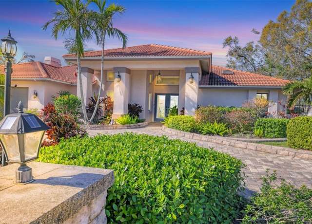 Property at 6900 Country Lakes Cir, Sarasota, FL 34243, 3 beds, 2 baths