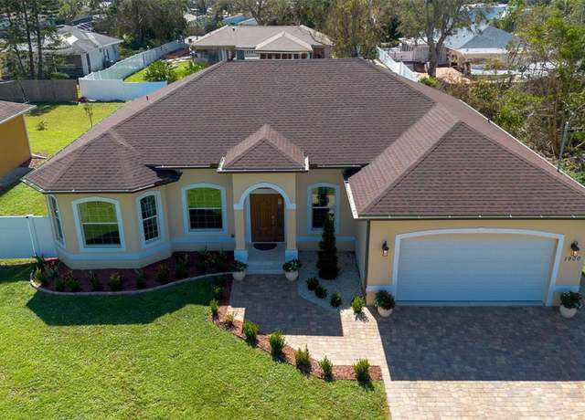 Property at 1900 Colleen St, Sarasota, FL 34231, 3 beds, 2.5 baths