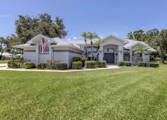 Property at 2226 E Village Cir, Venice, FL 34293, 3 beds, 2 baths