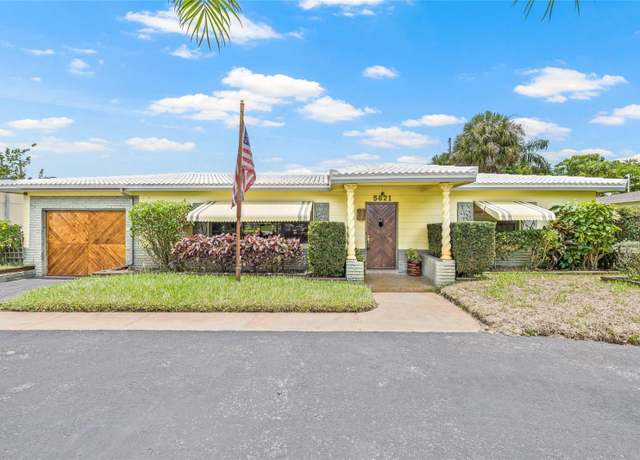 Property at 5821 52nd Ave N, Kenneth City, FL 33709, 2 beds, 1 bath