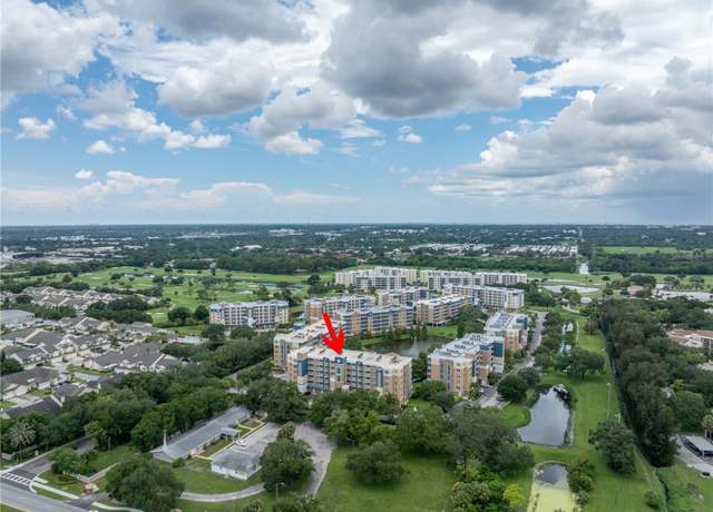 Property at 960 Starkey Rd #2202, Largo, FL 33771, 2 beds, 2 baths