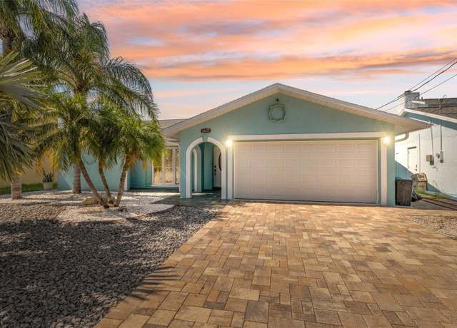 Property at 6637 Driftwood Dr, Hudson, FL 34667, 2 beds, 2 baths