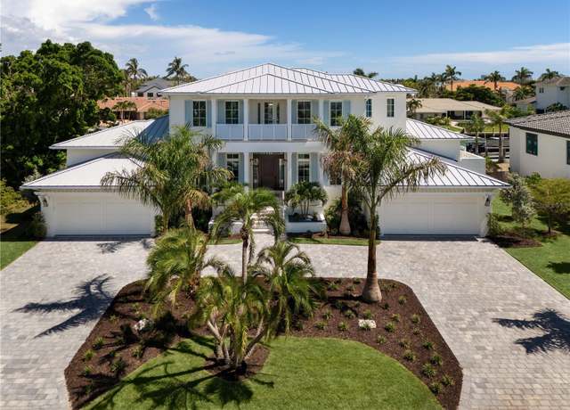 Property at 118 N Warbler Ln, Sarasota, FL 34236, 4 beds, 5.5 baths
