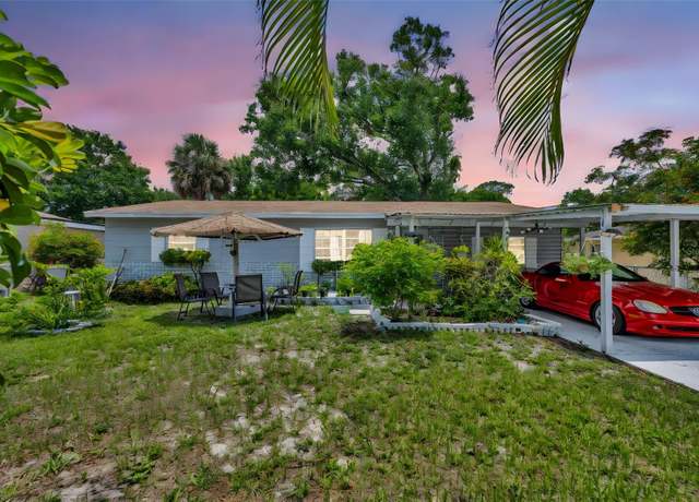 Property at 906 25th St NW, Winter Haven, FL 33881, 2 beds, 1 bath
