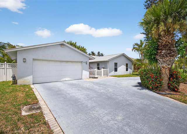 Property at 4151 Linden Ave, Palm Beach Gardens, FL 33410, 3 beds, 2 baths
