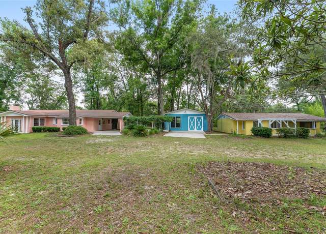 Property at 8441 NW 115th St, Chiefland, FL 32626, 5 beds, 3 baths