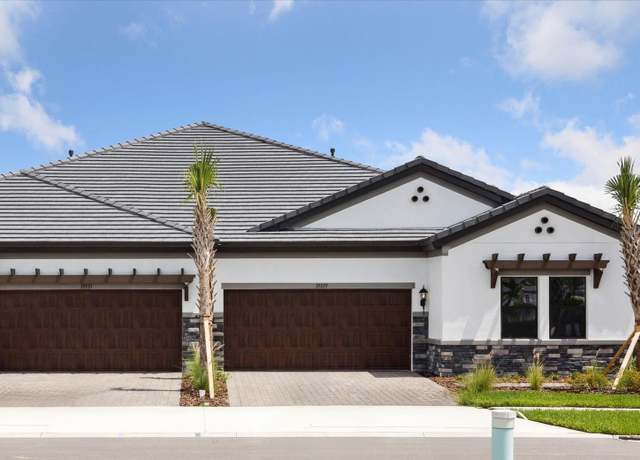 Property at 35579 Stableton Ln, Zephyrhills, FL 33541, 3 beds, 2.5 baths