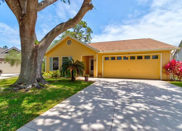 Property at 706 Sky Tree Ct, New Smyrna Beach, FL 32168, 2 beds, 2 baths