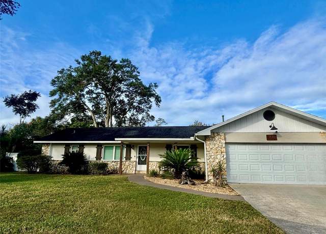 Property at 730 NE 18th Ave, Ocala, FL 34470, 4 beds, 2 baths