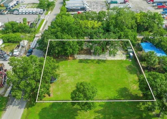 Property at 512 Palmetto St, Orlando, FL 32824, 3 beds, 2 baths