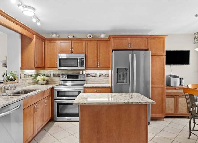 Property at 4440 Fairways Blvd #206, Bradenton, FL 34209, 2 beds, 2 baths