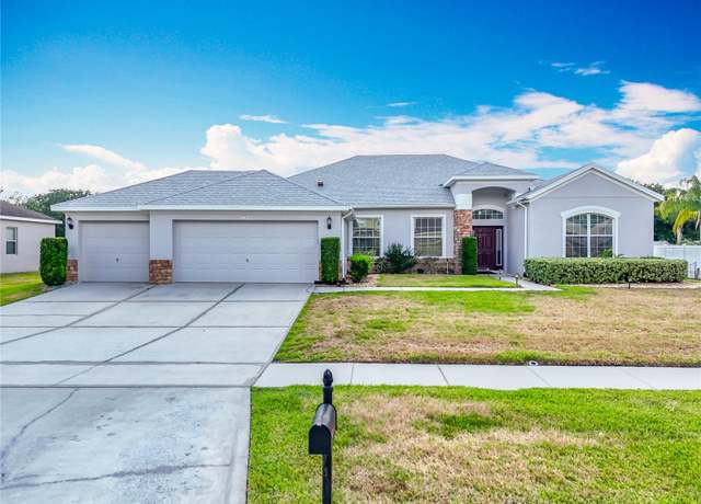 Property at 3731 Peaceful Valley Dr, Clermont, FL 34711, 4 beds, 2.5 baths
