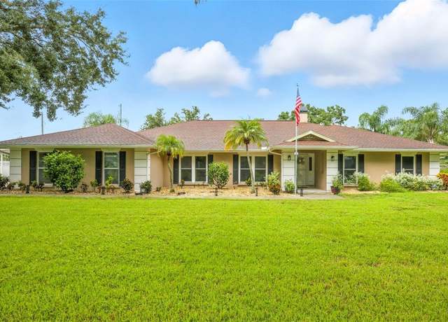 Property at 10502 Lake Williams Dr, Odessa, FL 33556, 4 beds, 2 baths