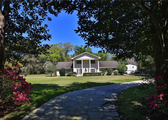 Property at 2881 SE 41st Pl, Ocala, FL 34480, 4 beds, 4 baths