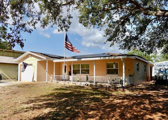 Property at 8039 83rd St N, Seminole, FL 33777, 4 beds, 3 baths