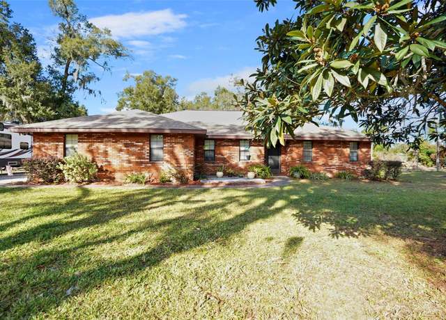 Property at 1195 Glen Royal Ter, Deland, FL 32720, 3 beds, 2 baths