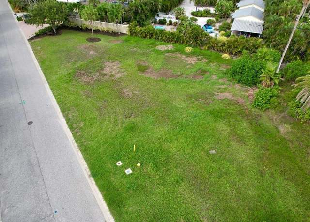 Property at 521 Neptune Ave, Longboat Key, FL 34228