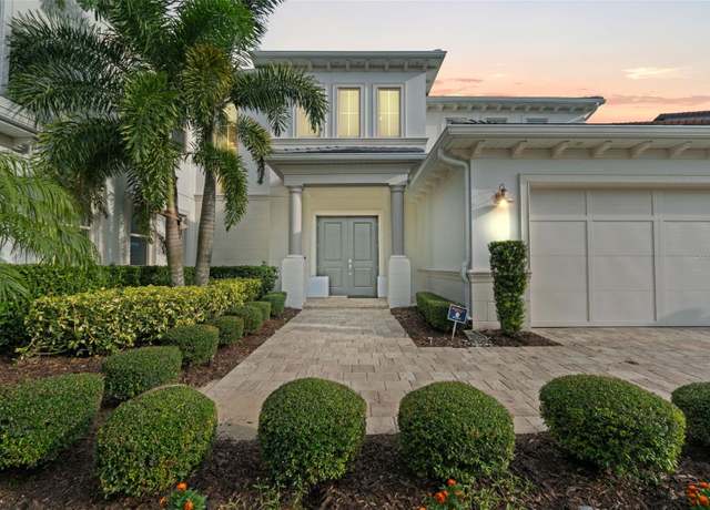Property at 15606 Giant Foxtail Ct, Winter Garden, FL 34787, 7 beds, 6.5 baths