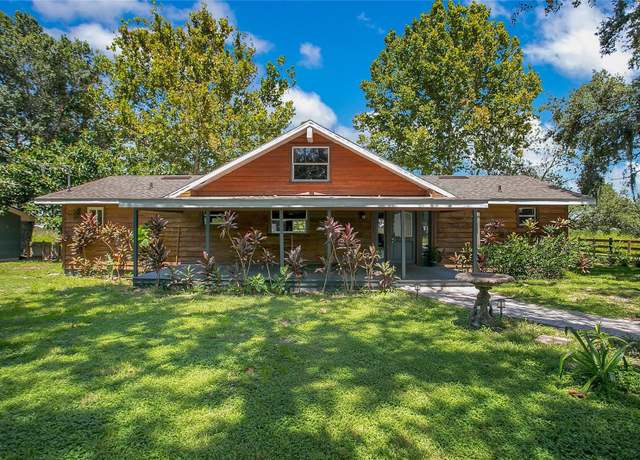 Property at 35 S Lake Fox Rd, Winter Haven, FL 33884, 3 beds, 3 baths