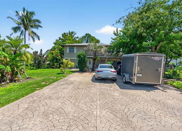 Property at 8521 Cypress Dr S, Fort Myers, FL 33967, 3 beds, 1 bath