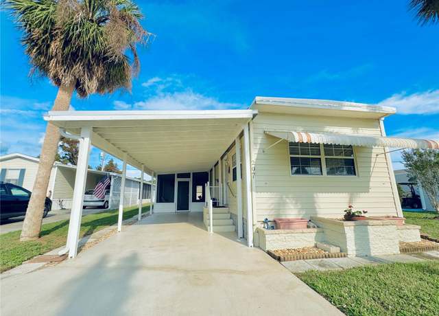 Property at 207 Blackburn Blvd, North Port, FL 34287, 2 beds, 1.5 baths