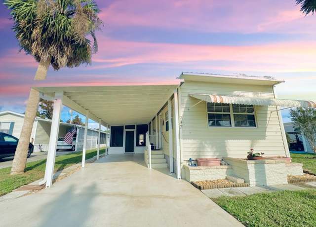 Property at 207 Blackburn Blvd, North Port, FL 34287, 2 beds, 1.5 baths