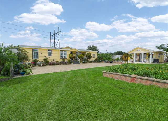 Property at 2799 Bay Lake Resort Rd, Polk City, FL 33868, 3 beds, 2 baths