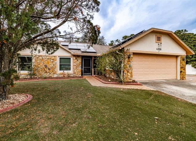 Property at 4228 Spring Way Cir, Valrico, FL 33596, 4 beds, 3 baths