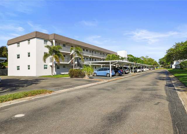 Property at 9815 47th Ave N #303, St Petersburg, FL 33708, 1 bed, 1 bath