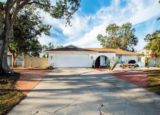 Property at 603 Saint Andrews Dr, Sarasota, FL 34243, 4 beds, 3 baths