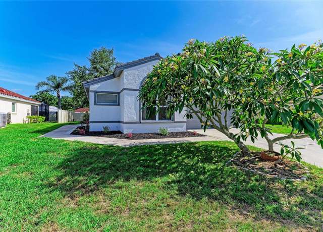 Property at 5508 83rd Ter E, Sarasota, FL 34243, 3 beds, 2.5 baths