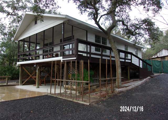 Property at 17935 SE 10th Pl, Silver Springs, FL 34488, 3 beds, 1 bath