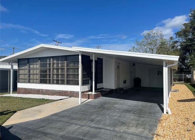 Property at 4067 Rolling Oaks Dr, Winter Haven, FL 33880, 2 beds, 1.5 baths