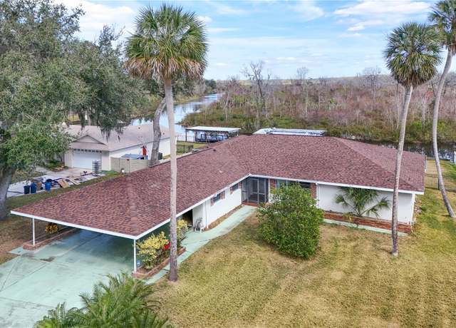 Property at 28228 Tammi Dr, Tavares, FL 32778, 3 beds, 2.5 baths