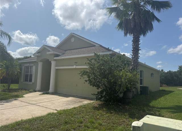Property at 1452 Crazy Horse Dr, Lutz, FL 33559, 3 beds, 2 baths