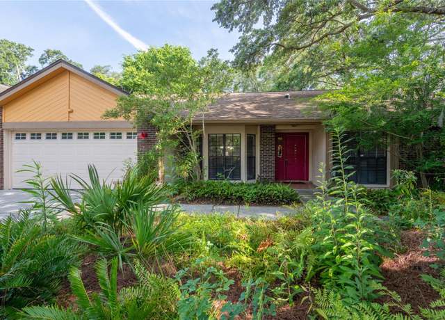 Property at 4215 Water Oaks Ln, Tampa, FL 33618, 4 beds, 2 baths