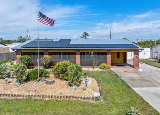 Property at 530 Lakemont Ave NW, Port Charlotte, FL 33952, 4 beds, 2 baths
