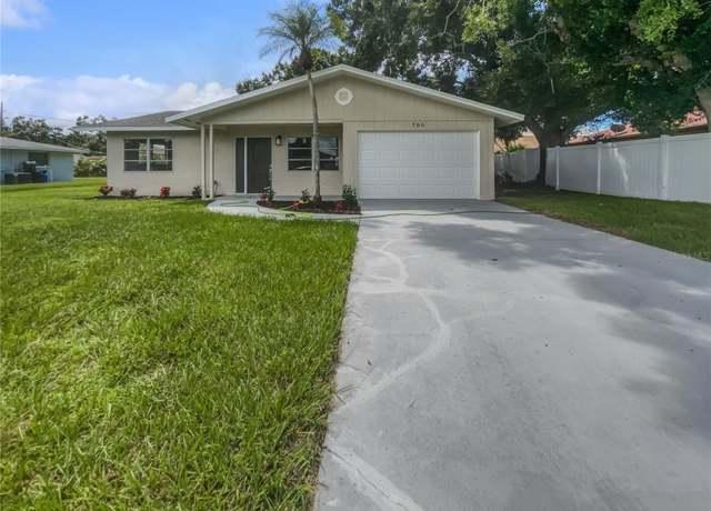 Property at 780 Darwin Rd, Venice, FL 34293, 3 beds, 2 baths