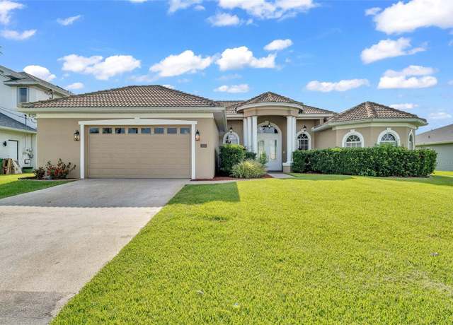 Property at 2313 SE 20th Pl, Cape Coral, FL 33990, 4 beds, 2.5 baths