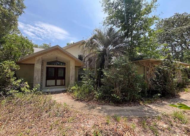 Property at 2995 N Bravo Dr, Beverly Hills, FL 34465, 3 beds, 2 baths