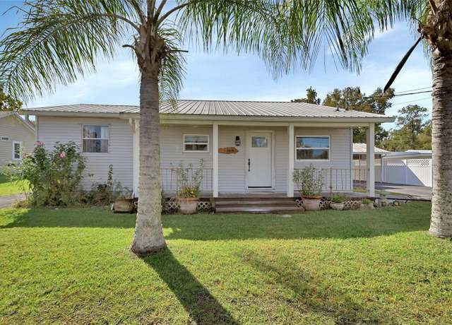Property at 24514 Snail Rd, Astor, FL 32102, 2 beds, 3 baths