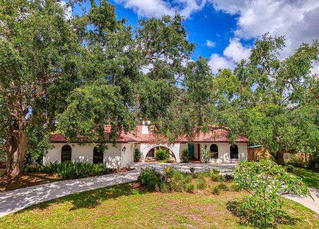 Property at 2504 Tanglewood Dr, Sarasota, FL 34239, 4 beds, 3 baths