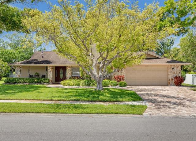 Property at 2550 Rolling View Dr, Dunedin, FL 34698, 3 beds, 2 baths