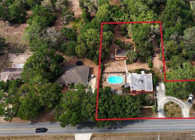 Property at 308 Sunnyside Dr, Leesburg, FL 34748, 4 beds, 2 baths