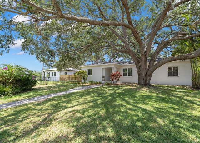 Property at 526 36th Ave NE, St Petersburg, FL 33704, 3 beds, 2 baths