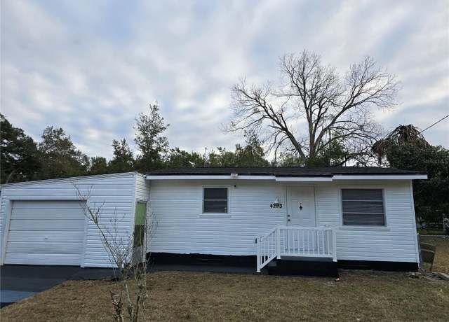 Property at 4293 County Road 136, Wildwood, FL 34785, 2 beds, 1.5 baths