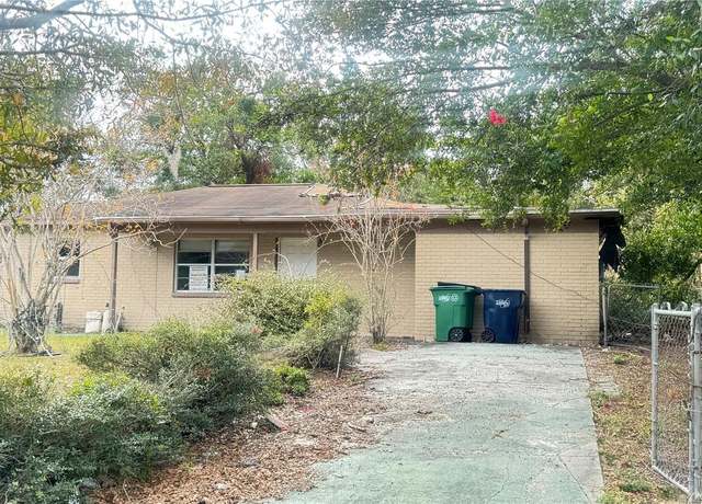 Property at 6405 Riverbend Cir, Tampa, FL 33610, 2 beds, 1 bath