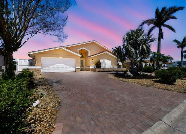 Property at 17 Bellevue Dr, Treasure Island, FL 33706, 3 beds, 2.5 baths