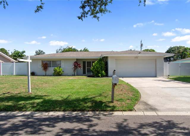 Property at 13898 Jamaica Dr, Seminole, FL 33776, 2 beds, 2 baths