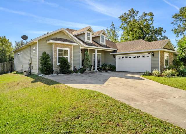 Property at 14825 NW 151st Ln, Alachua, FL 32615, 4 beds, 3 baths